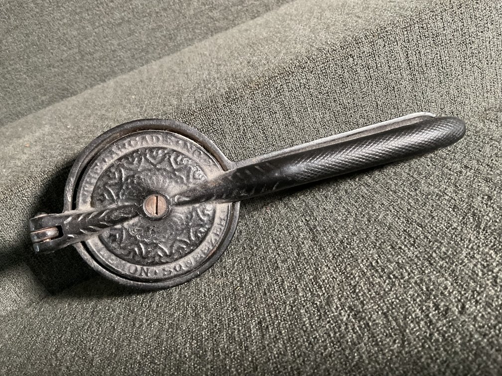 Image for Arcade #2 Cast Iron Lemon Squeezer
