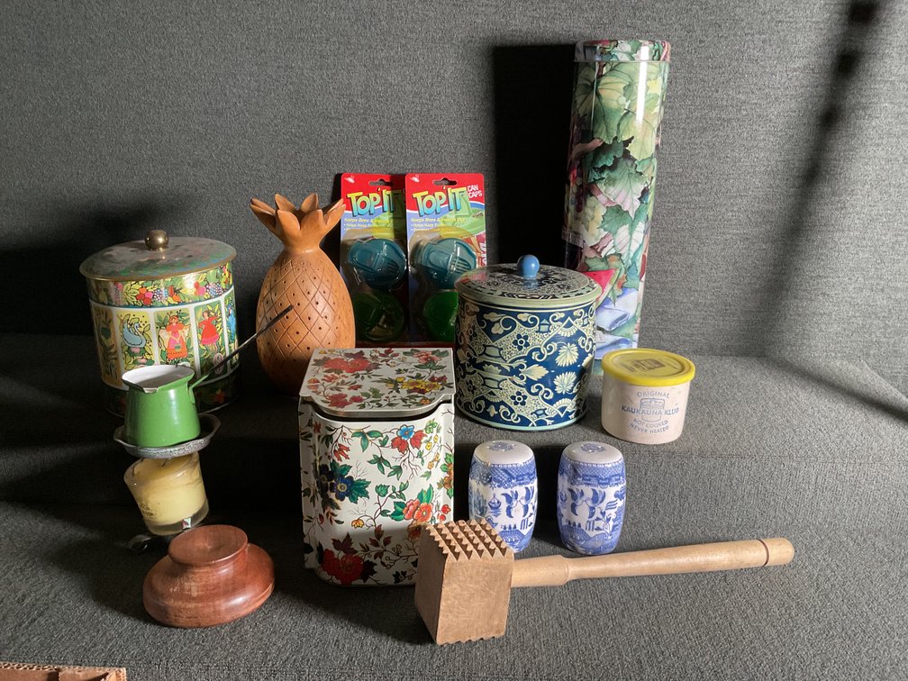 Image for Tins and Decor Items