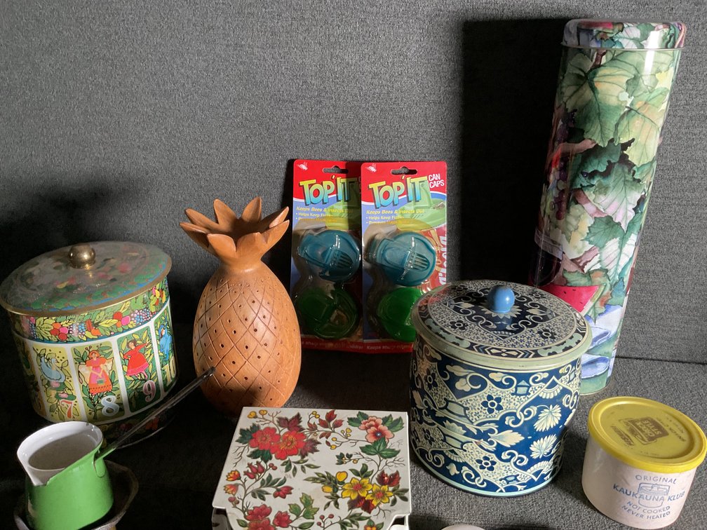 Image for Tins and Decor Items