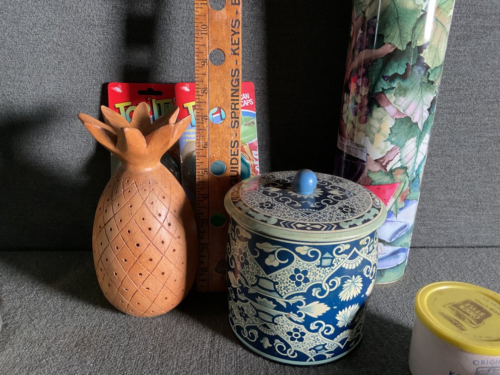 Image for Tins and Decor Items