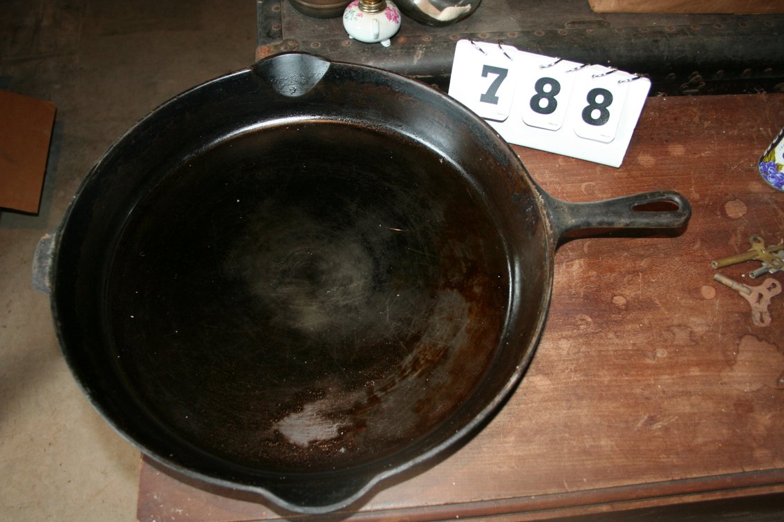 Image for Cast Iron No 14 15 1/4 inch USA