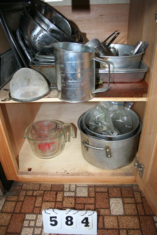 Image for Vintage Tin Cooking / Kitchen Ware