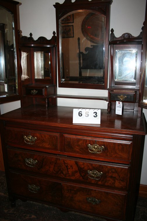 Image for Mahogany / Walnut 5 Mirror Dresser