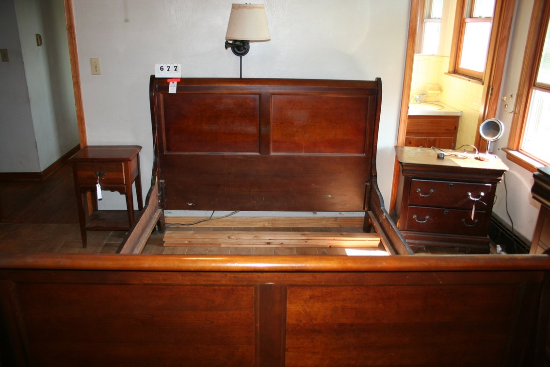 Image for Sleigh Bed Queen Size Mahogany