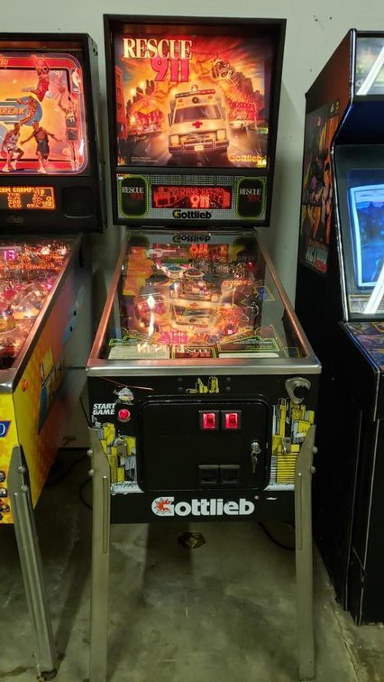 Rescue 911 Pinball Machine