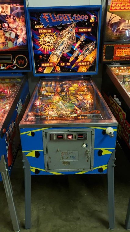 Flight 2000 Pinball Machine