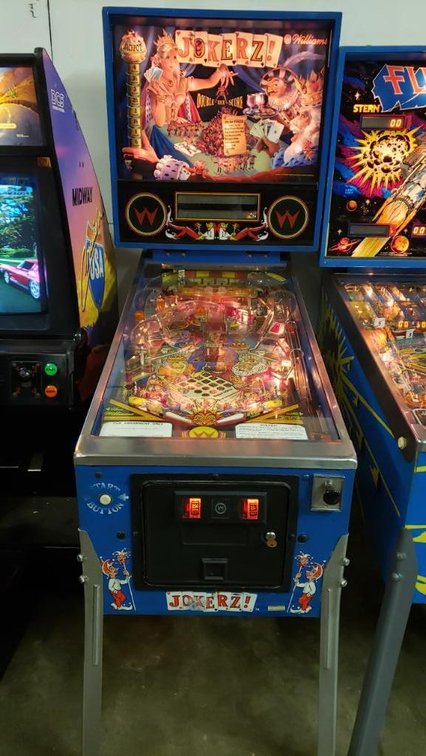 Jokerz Pinball Machine