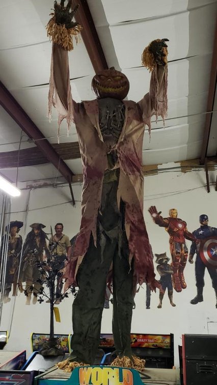 Animated Pumpkin Head Man, Approx. 8' Tall
