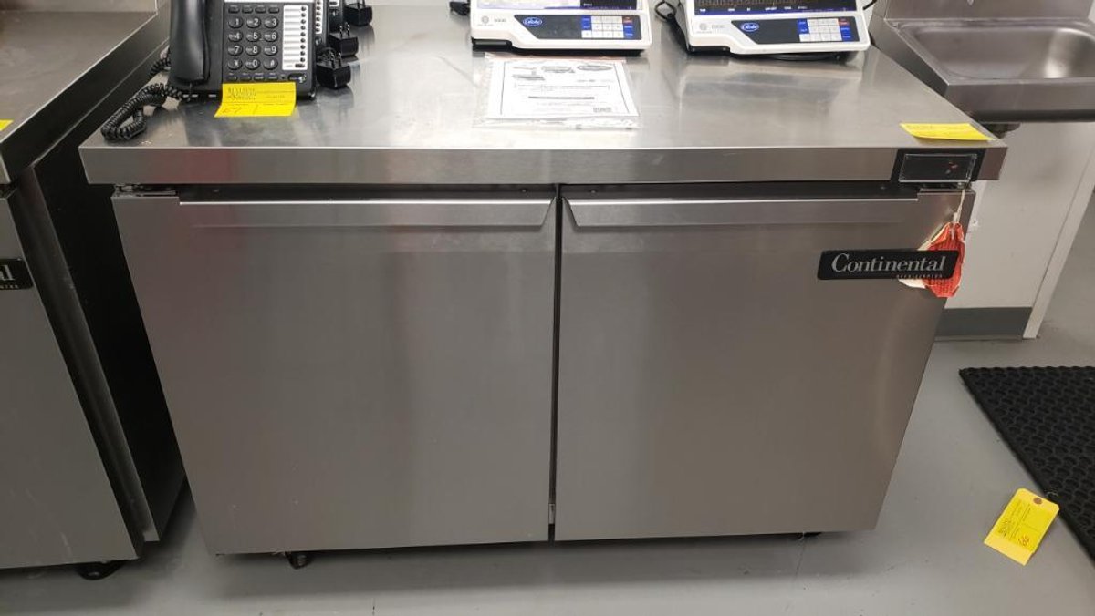 Continental Undercounter Two Door Refriferator Model: SW48N Serial Number: 15920452