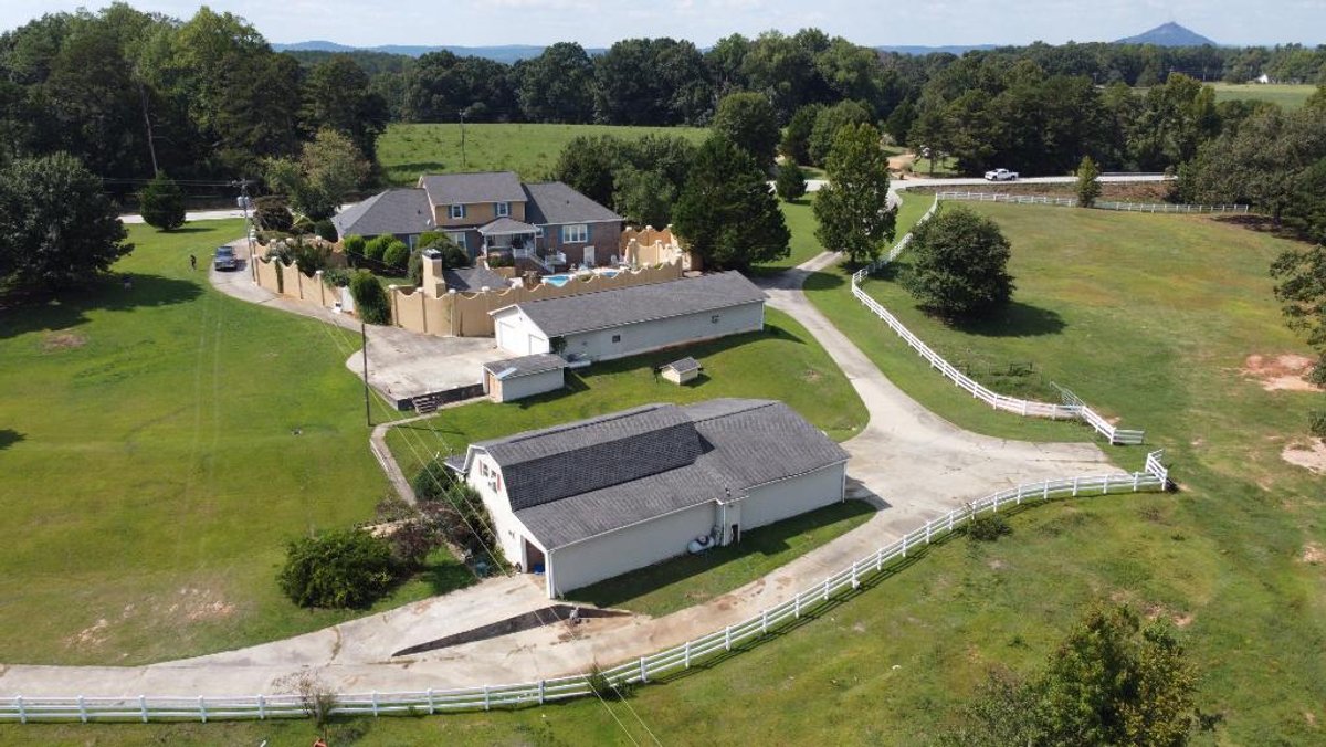 Image for Country Estate on 11.92 +/- Acres