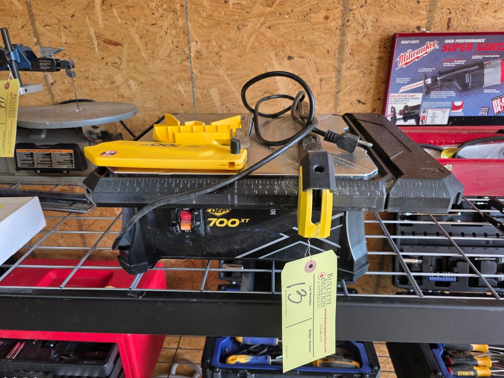 QEP 700XT Wet Tile Saw