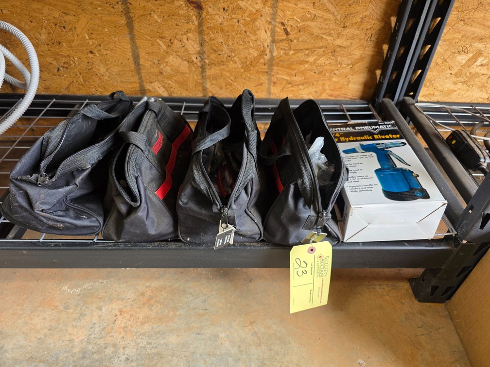 Central Pneumatic 1/4" Air Hydraulic Riveter with Bags of Pieces and Parts