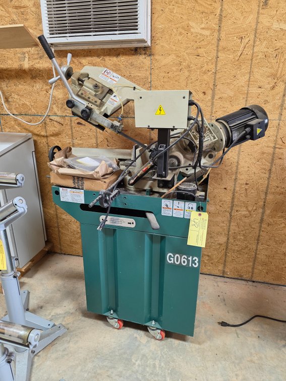 Grizzly Model G0613 Swivel Metal Cutting Bandsaw