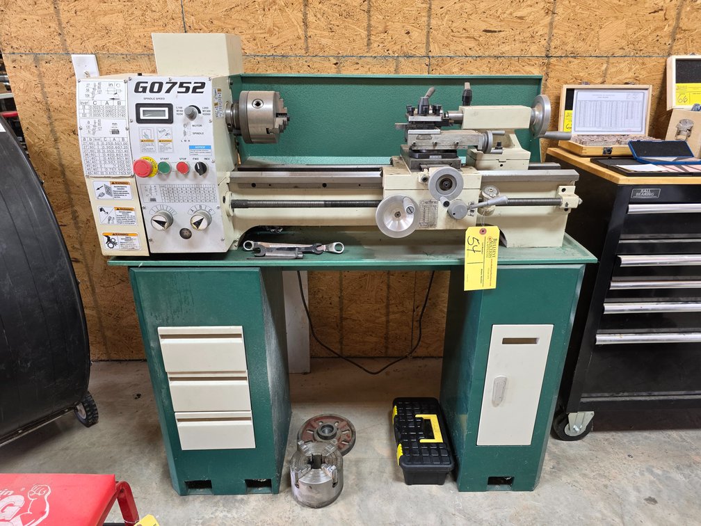 Grizzly  G0752-10 in. x 22 in. Variable-Speed Lathe