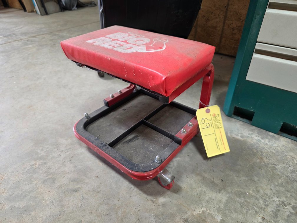 Small Rolling Mechanics Stool