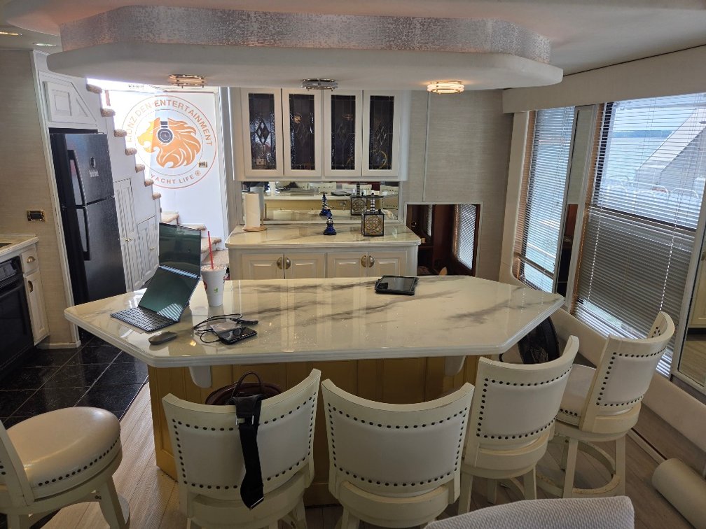 Image for 1998 Stardust 16' x 86' Houseboat