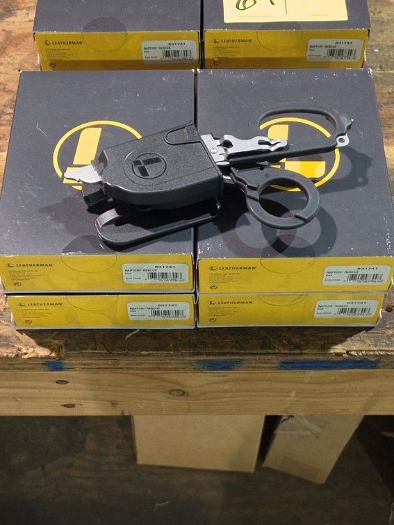 (4) Leatherman Raptor Rescue Black Model (831741)