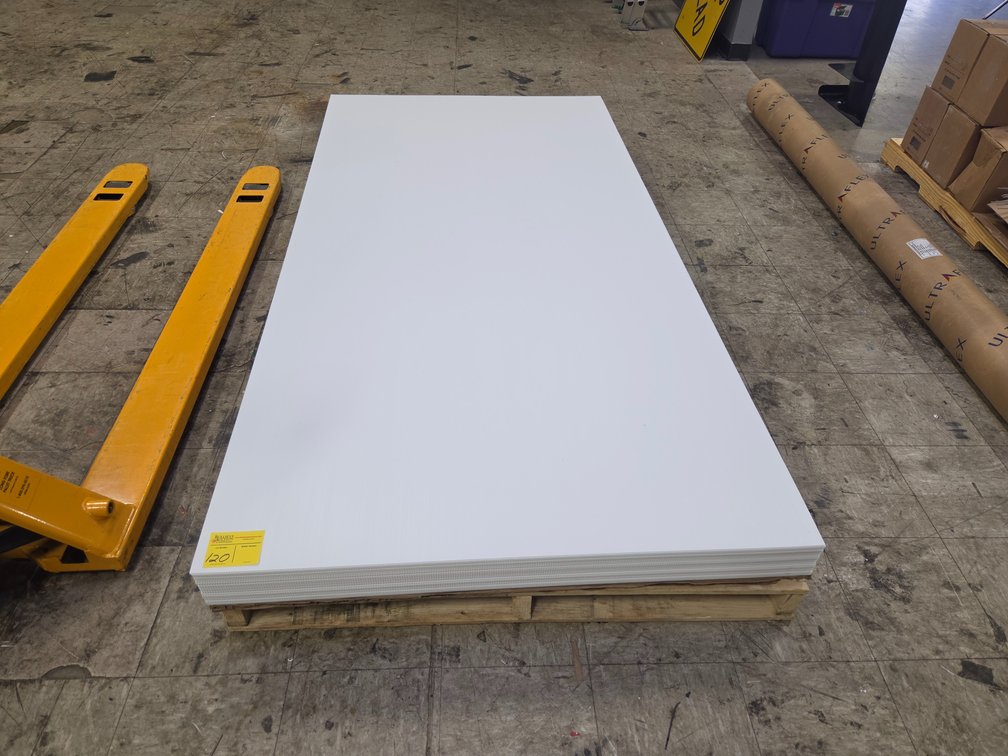 (25) Sheets of 4' x 8' Coroplast