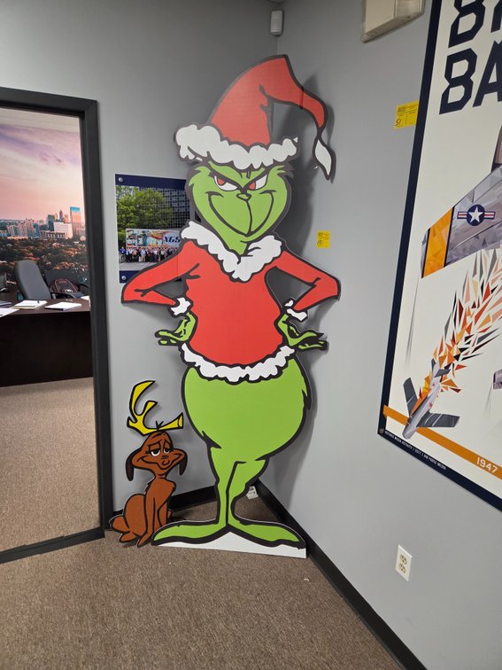 8' Grinch on Coroplast