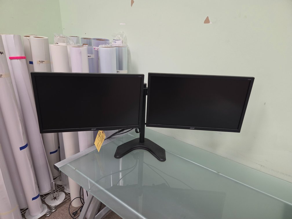 (2) Acer Monitors on Mount