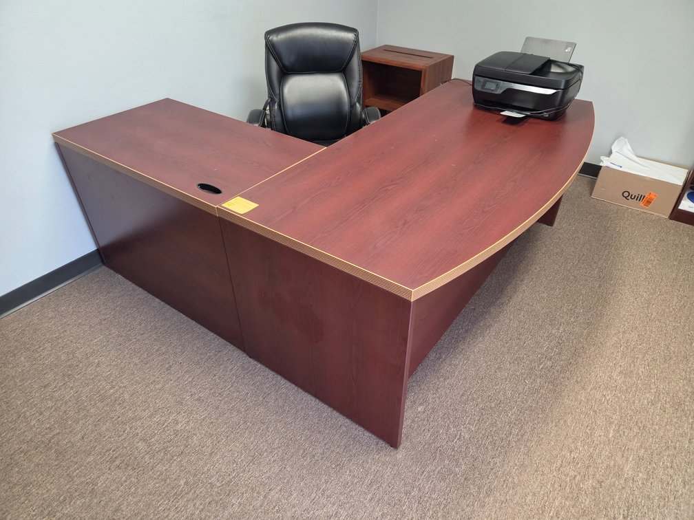 L-Shaped Desk & Office Chair