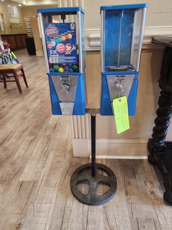 Double Gumball Machine, No Keys
