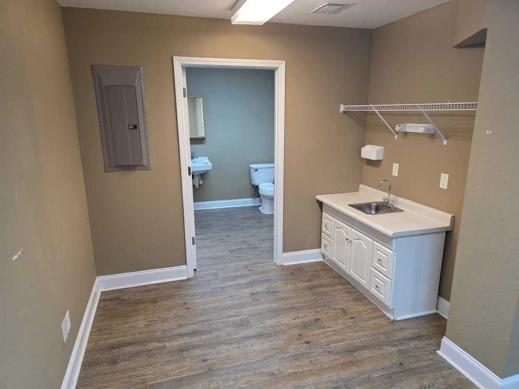 Image for Commercial Multi-Suite Office Building in Cornelia, GA