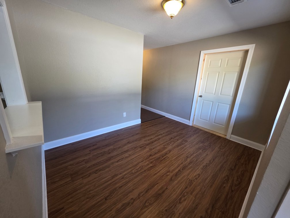 Image for Commercial Multi-Suite Office Building in Cornelia, GA