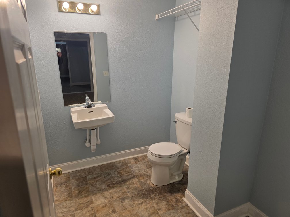 Image for Commercial Multi-Suite Office Building in Cornelia, GA