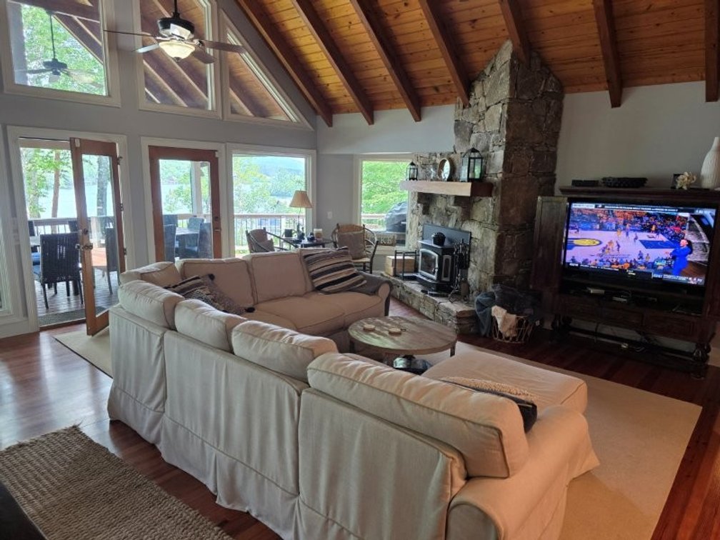 Image for Lake Burton Foreclosure Auction