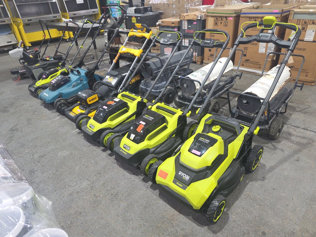 Image for (19) Great Dane & Utility Dry Van Trailers & More!