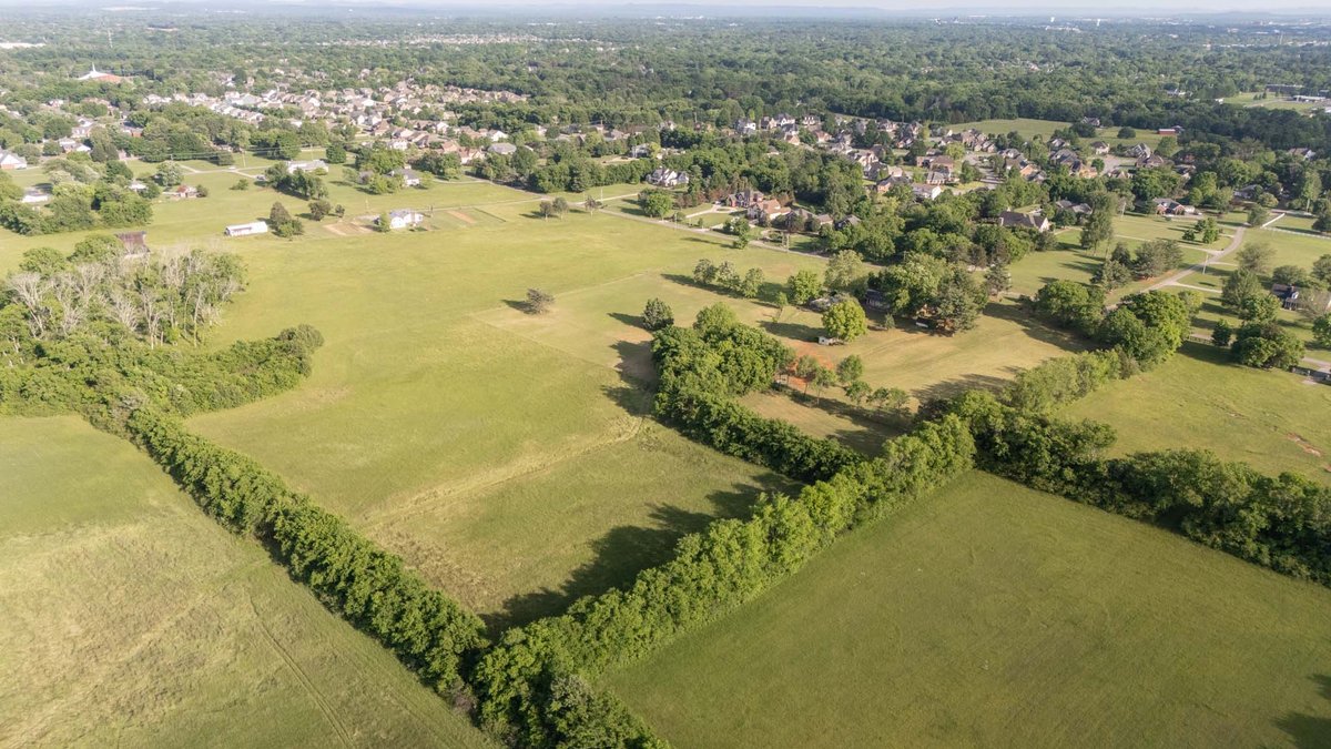 Image for 2402 River Road, Murfreesboro