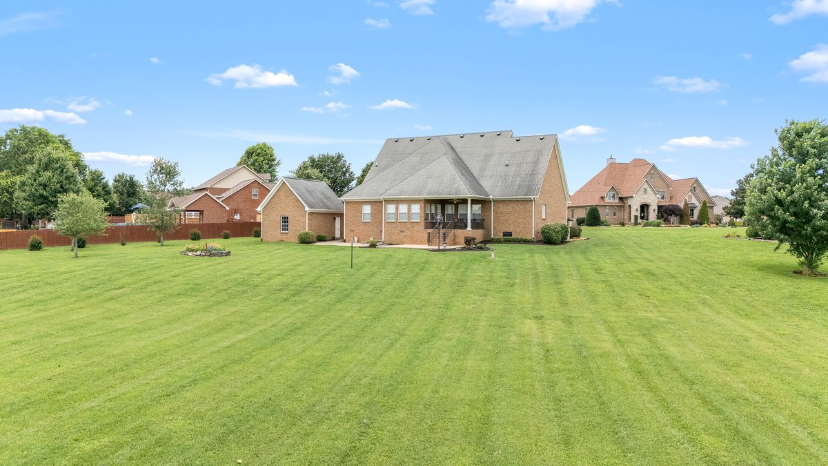 Image for 120 North Point Circle N, Shelbyville