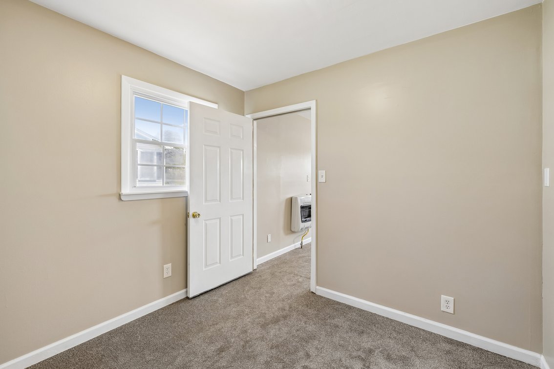Image for 290 E. Cemetery Street, Pulaski