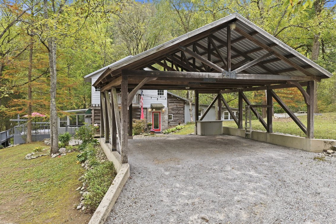 Image for 1967 Wilson Hollow Rd, Woodbury