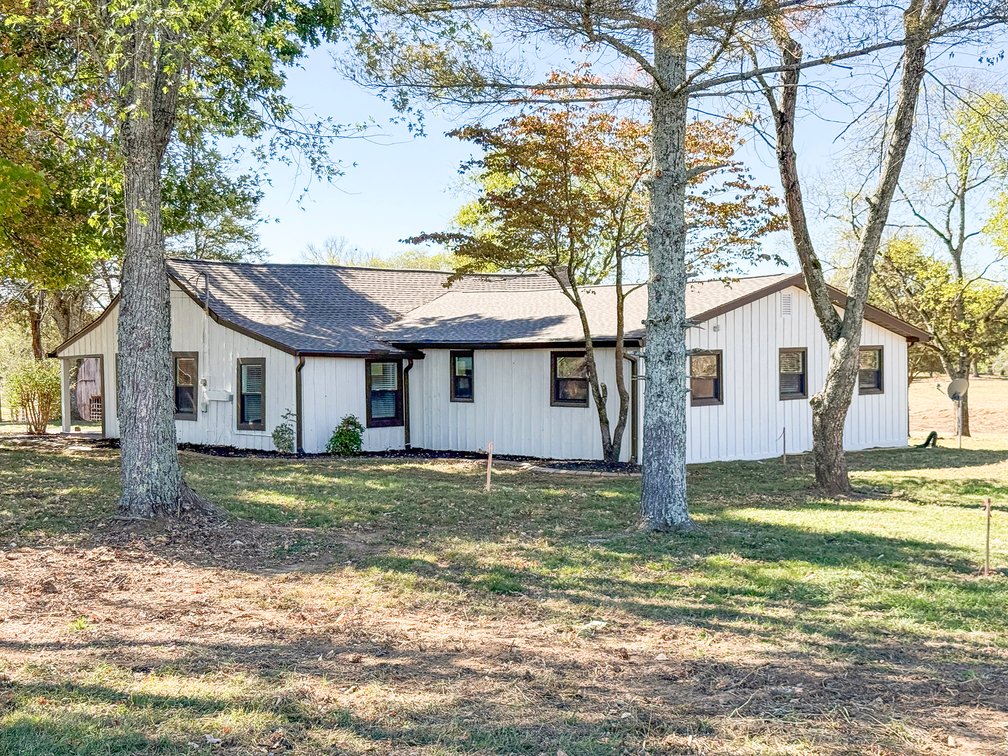 9202 Link Road, Christiana