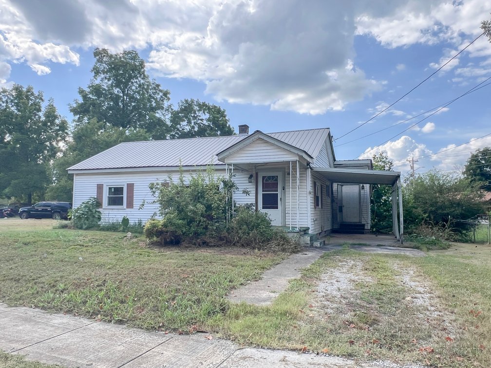 Image for 615 & 617 E. Main St, Decherd