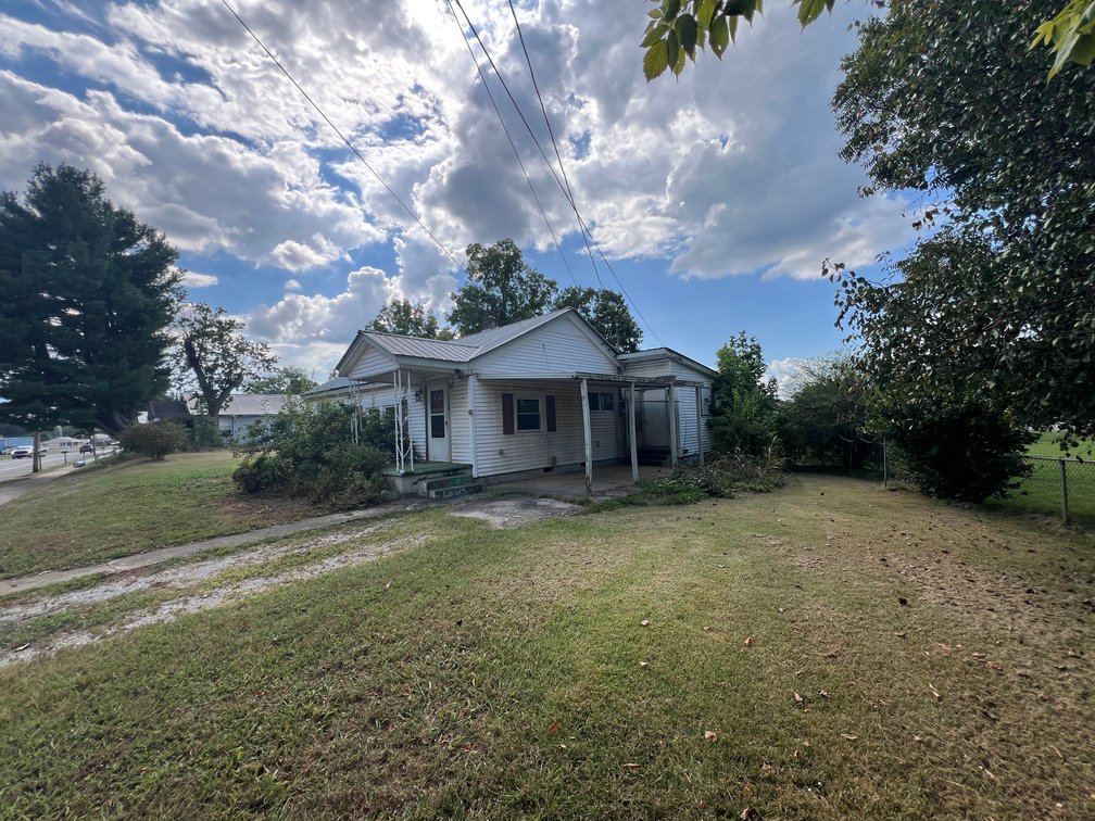Image for 615 & 617 E. Main St, Decherd