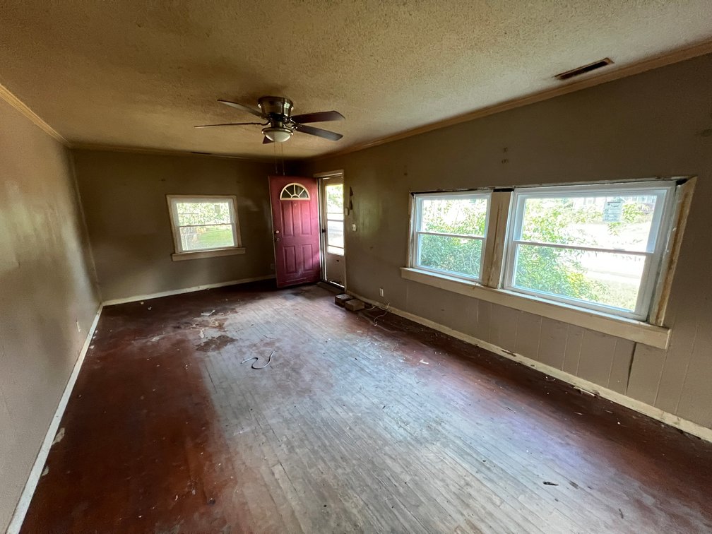 Image for 615 & 617 E. Main St, Decherd