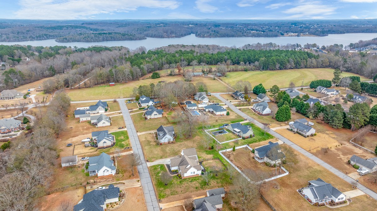 Image for 26-002_Real Estate Auction: 7 Brook Laurel Lane