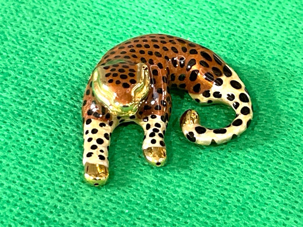 14K Gold Enamel Cheetah Necklace Slider Pendant, SLC Mark, 4.1 grams