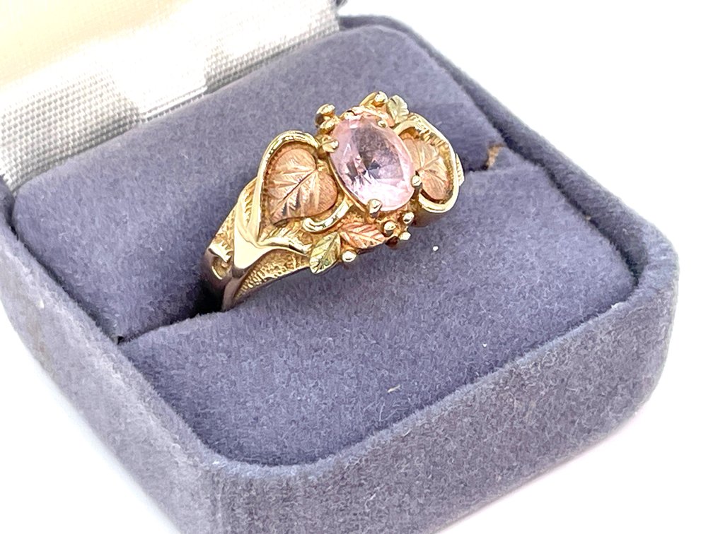 10K Gold Black Hills Style Ring, Pink Gemstone, Tricolor Leaf Design, Size 10, 5.3g