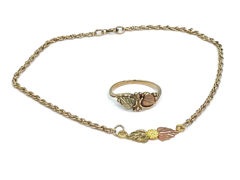 Black Hills Gold 10K Bracelet & Ring Set Tri-Color Leaf Motif 4.0g Total Weight