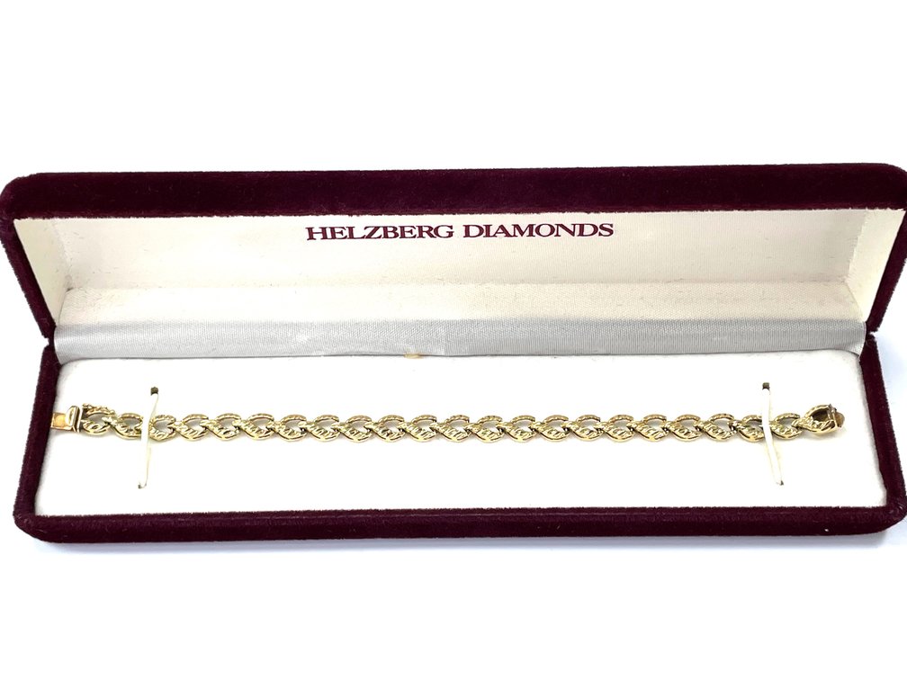 14K Yellow Gold Diamond Cut Link Style Bracelet with Pear Shape Links, 10.7 Grams, 8"