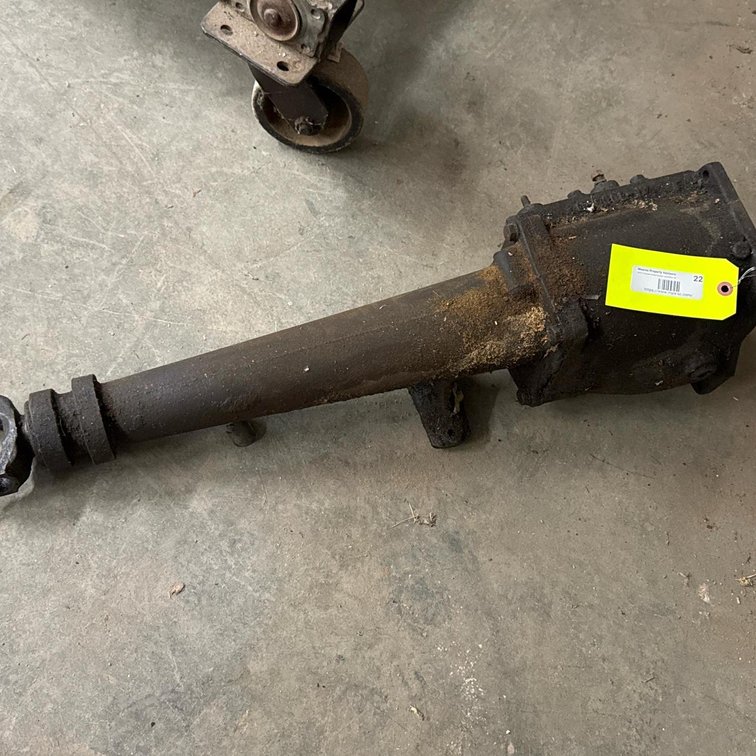 GM Saginaw 3-Speed Manual Transmission, Cast Iron, 10-Spline Input, 27-Spline Output