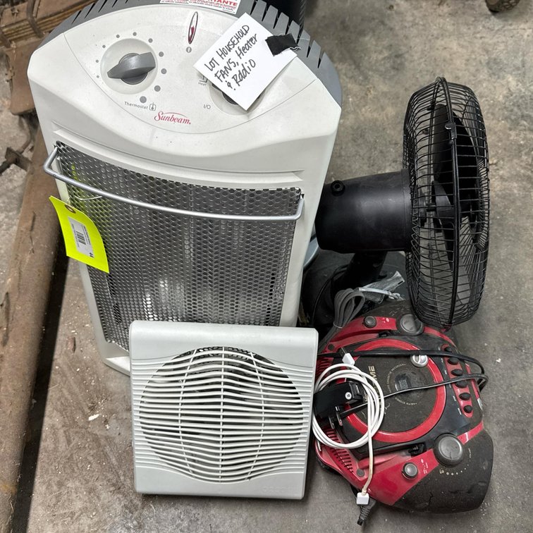 Lot of Household Fans, Sunbeam Heater, O2COOL & Comfort Zone, Extreme Portable Radio/CD