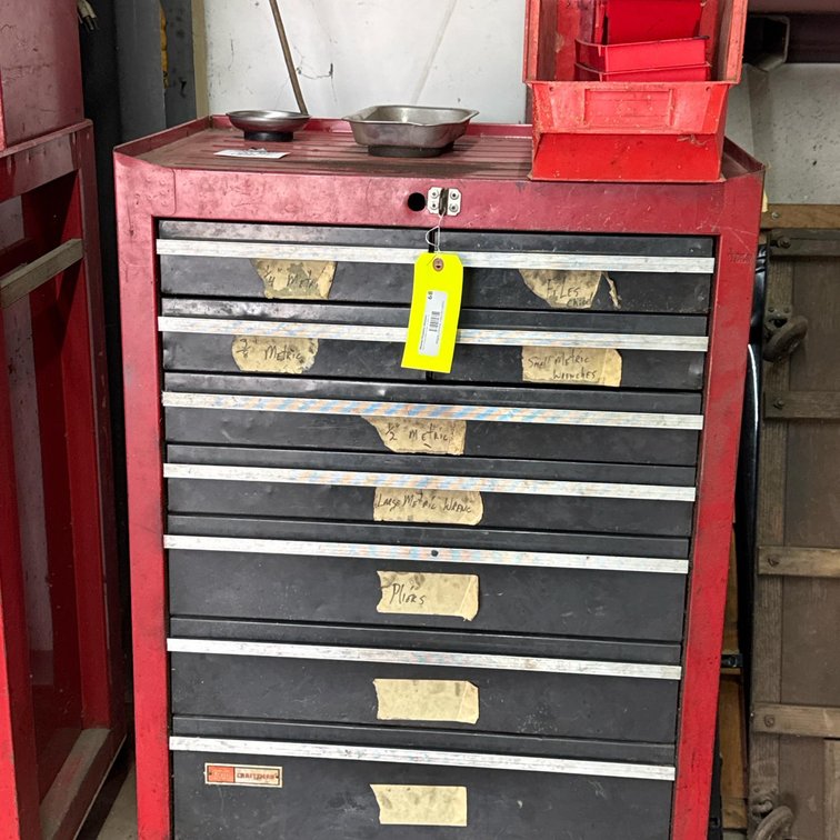 Craftsman 8-Drawer Rolling Tool Chest, Red with Black Drawers, Steel Construction