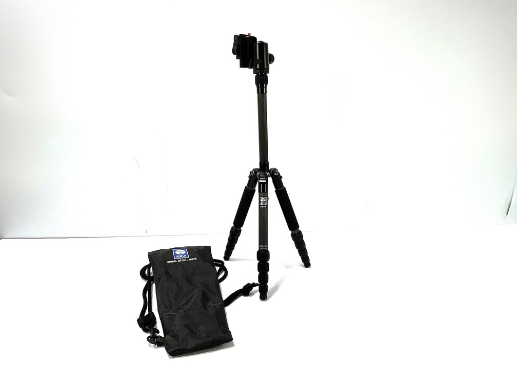 SIRUI T-025X Carbon Fiber Tripod & Mounting Accessories