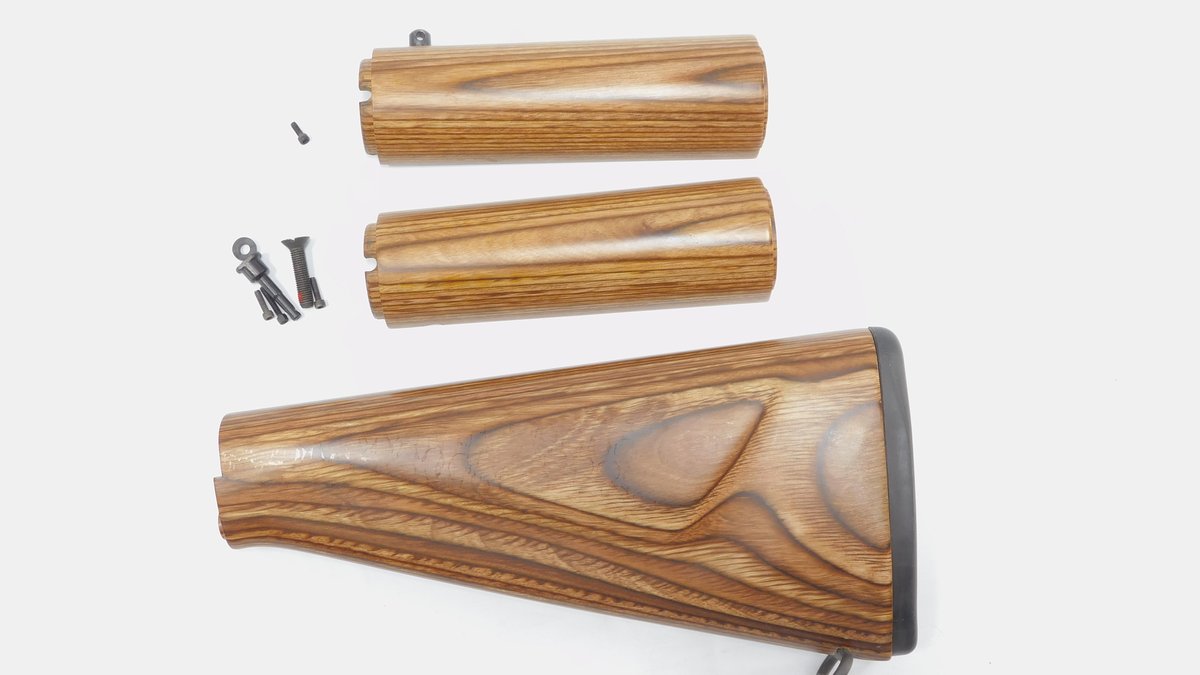 Wooden AR-15 Carbine Stock and Handguard