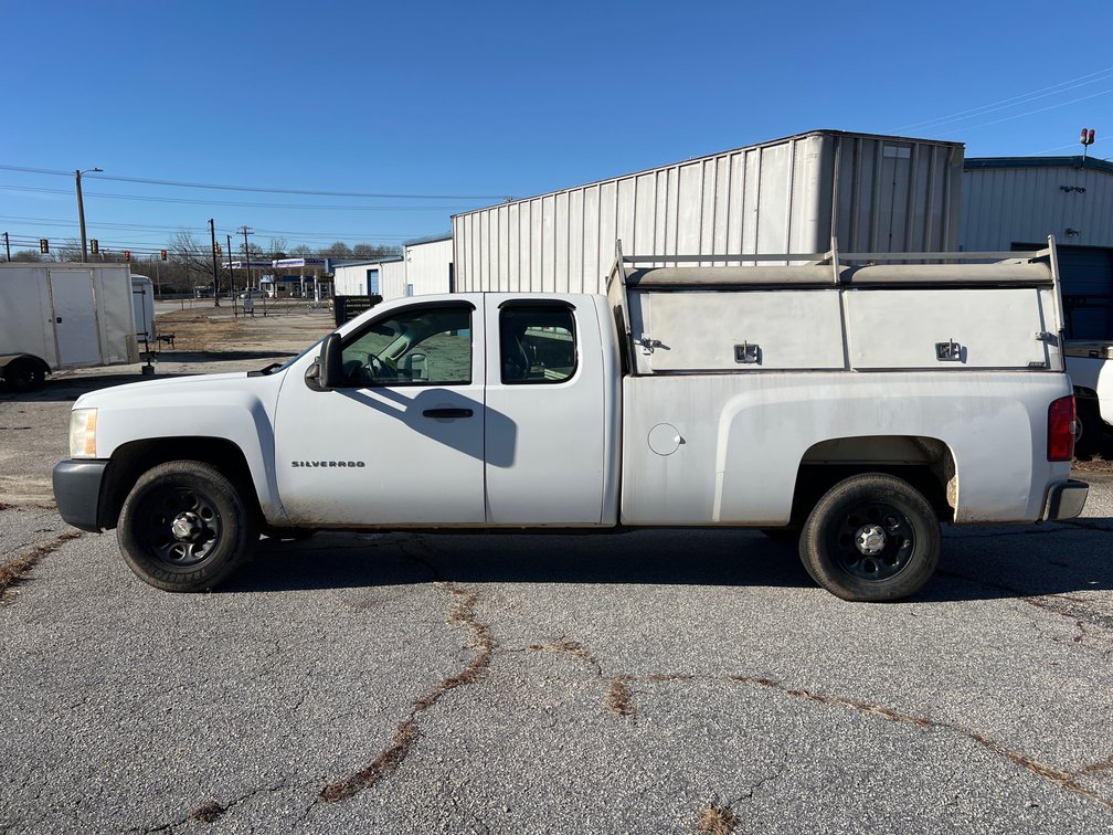 2013 Chevrolet Silverado Pickup Truck (Title in Hand)